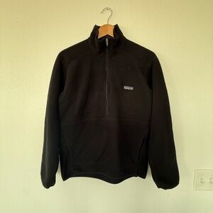 Mens Patagonia Classic Fleece Half Zip-Up in Black size Small